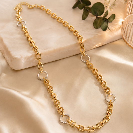Collar de cadena dorado