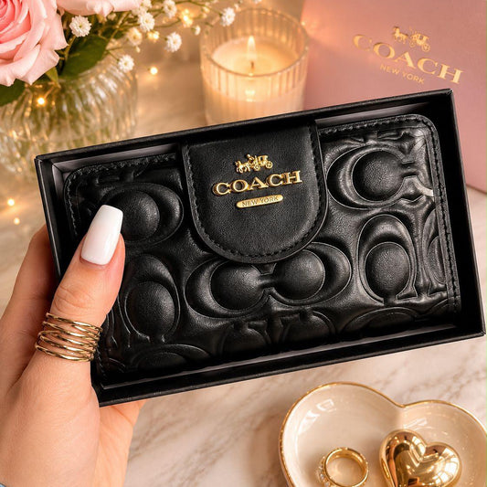 Billetera de Mano Coach  Negro  con Diseño Elegante