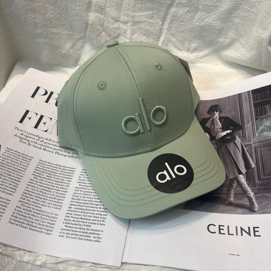 Gorra Deportiva ALO Ajustable - Color Verde Sage